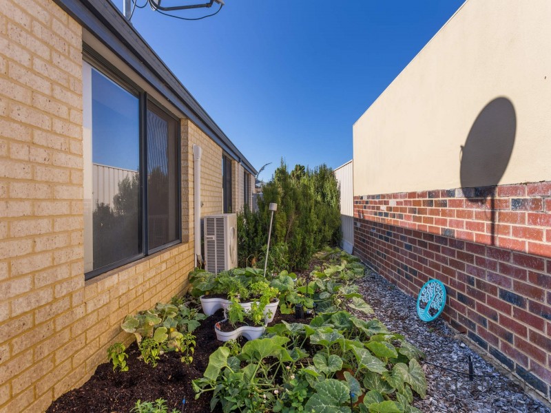 38A Pennlake Drive, Spearwood WA 6163