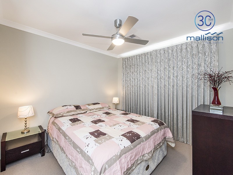 8 Fireflys Street, Piara Waters WA 6112