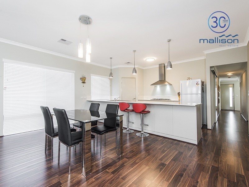 8 Fireflys Street, Piara Waters WA 6112