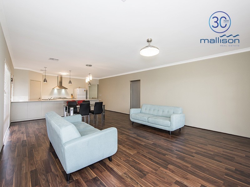8 Fireflys Street, Piara Waters WA 6112