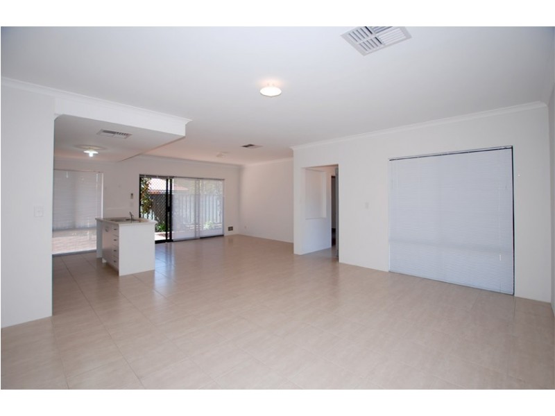 B/2 Tavistock Crescent, Lynwood WA 6147