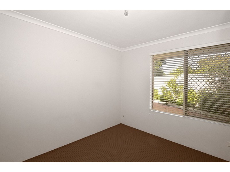 2/7 Greta Place, Thornlie WA 6108