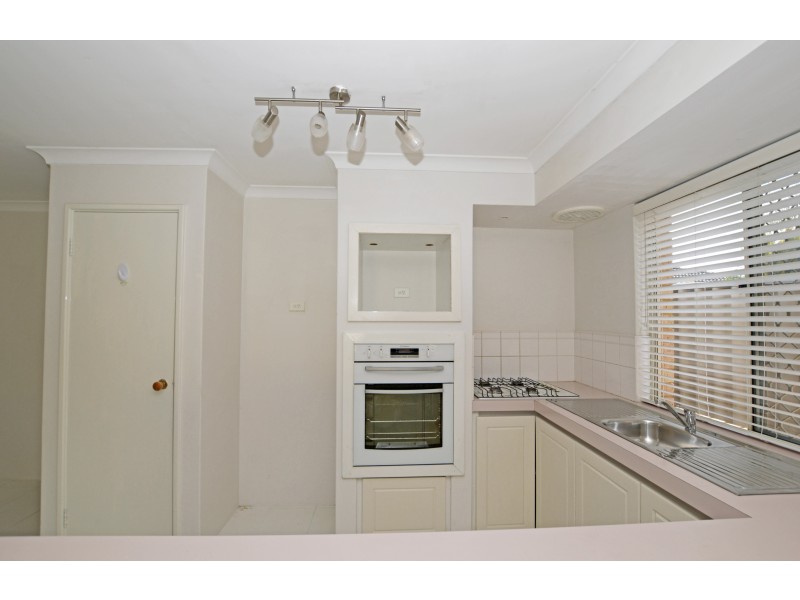 2/7 Greta Place, Thornlie WA 6108