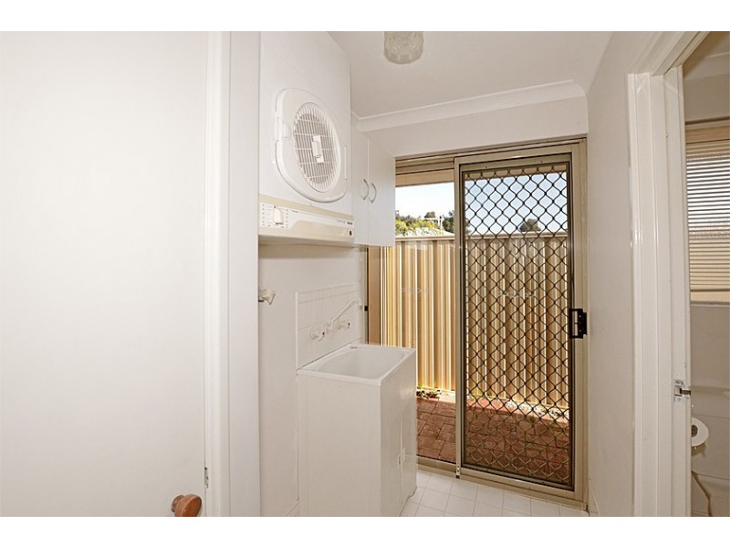 2/7 Greta Place, Thornlie WA 6108