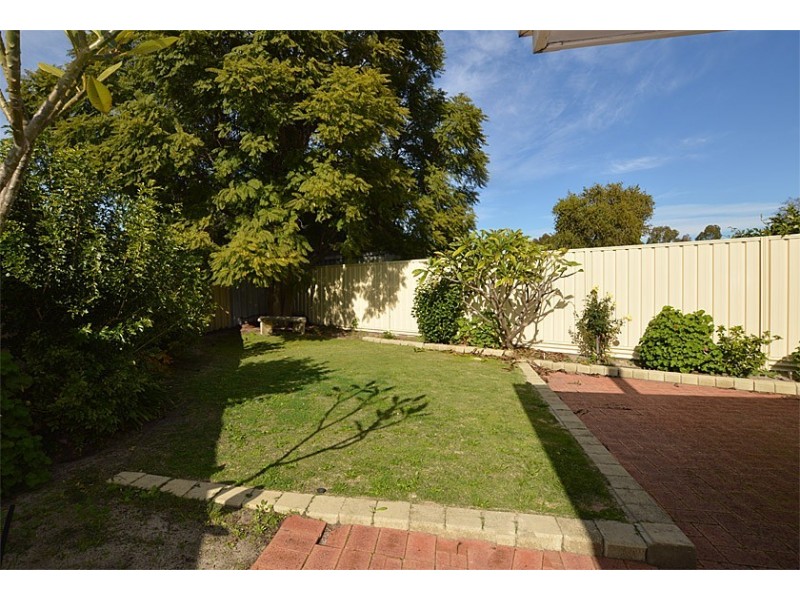 2/7 Greta Place, Thornlie WA 6108