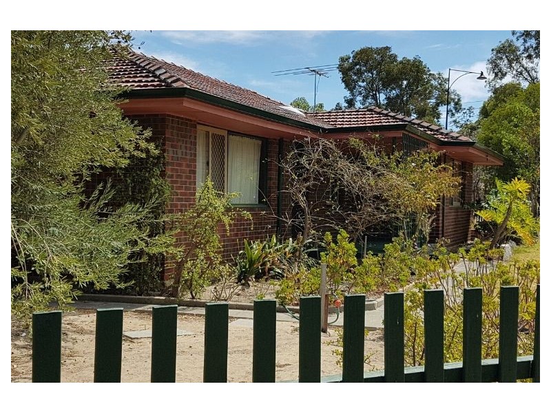 82 Counsel Av, Coolbellup WA 6163