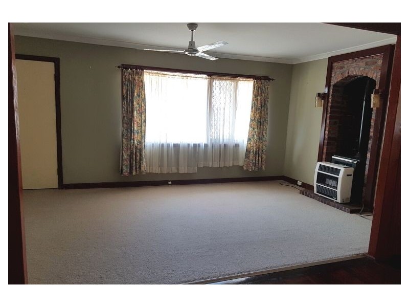 82 Counsel Av, Coolbellup WA 6163