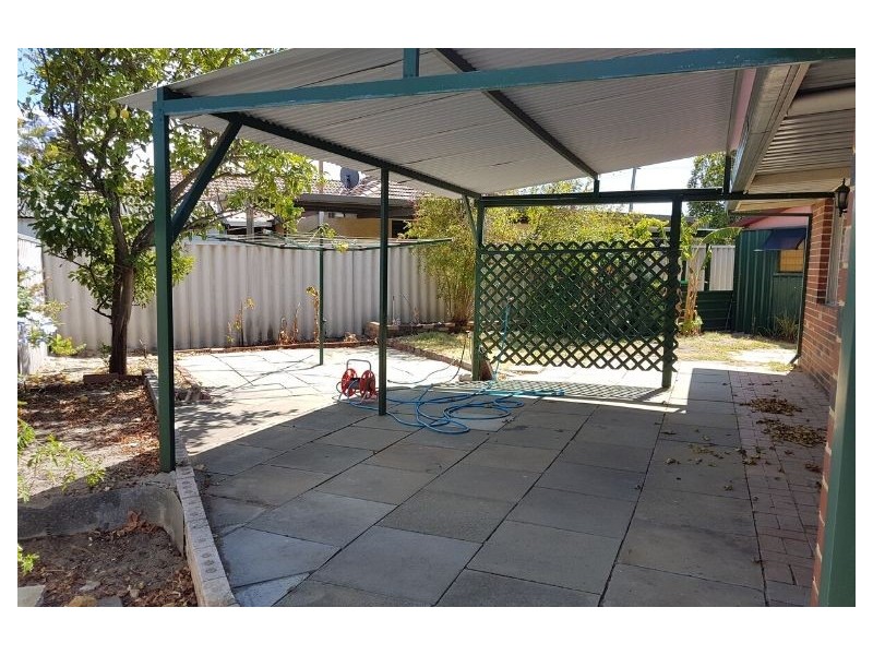 82 Counsel Av, Coolbellup WA 6163