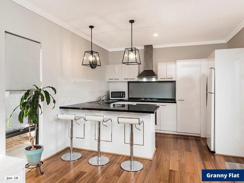 4 Shea Grove, Leeming WA 6149