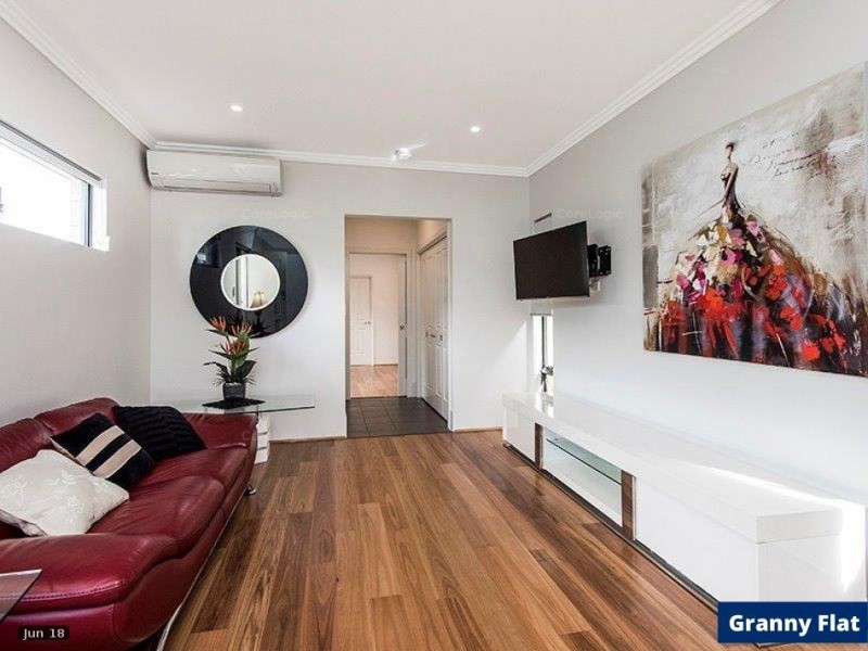 4 Shea Grove, Leeming WA 6149