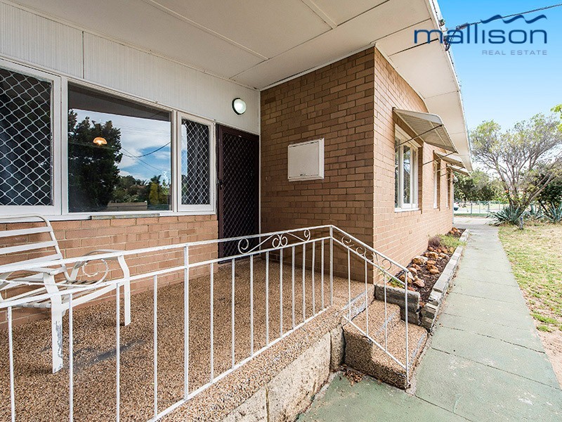 13 Brindle Street, Coolbellup WA 6163
