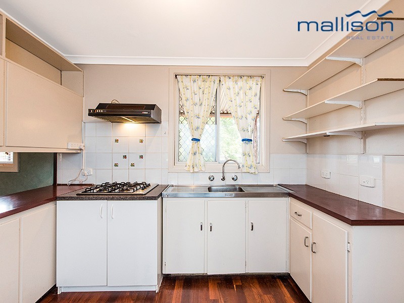 13 Brindle Street, Coolbellup WA 6163