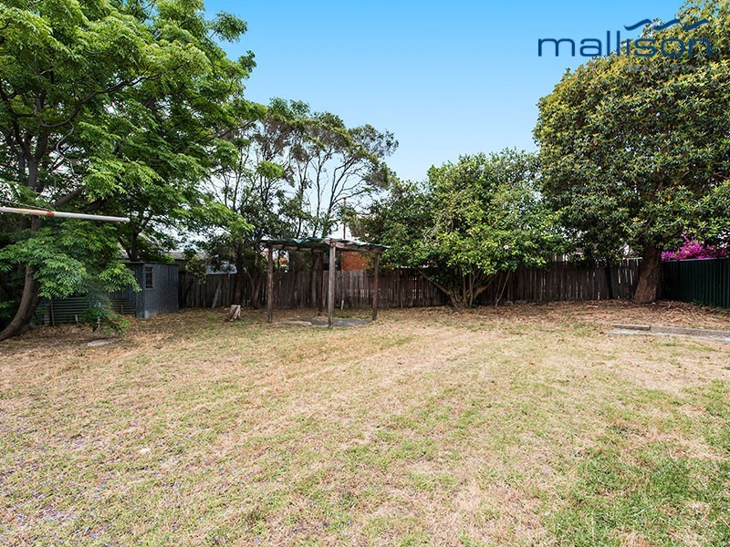 13 Brindle Street, Coolbellup WA 6163
