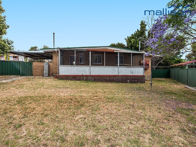 13 Brindle Street, Coolbellup WA 6163