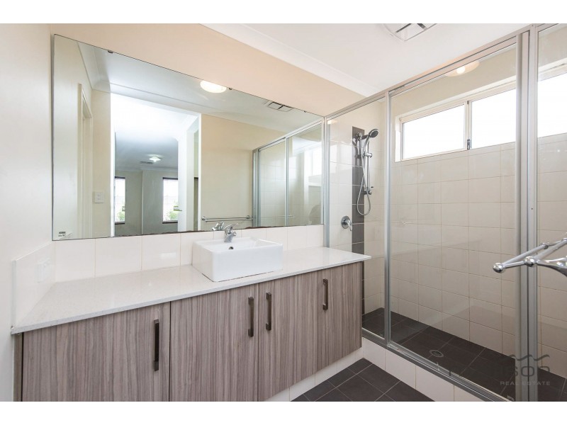 8 Liberation Place, Harrisdale WA 6112