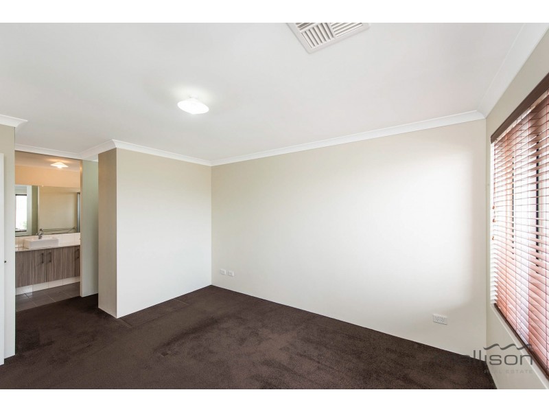 8 Liberation Place, Harrisdale WA 6112