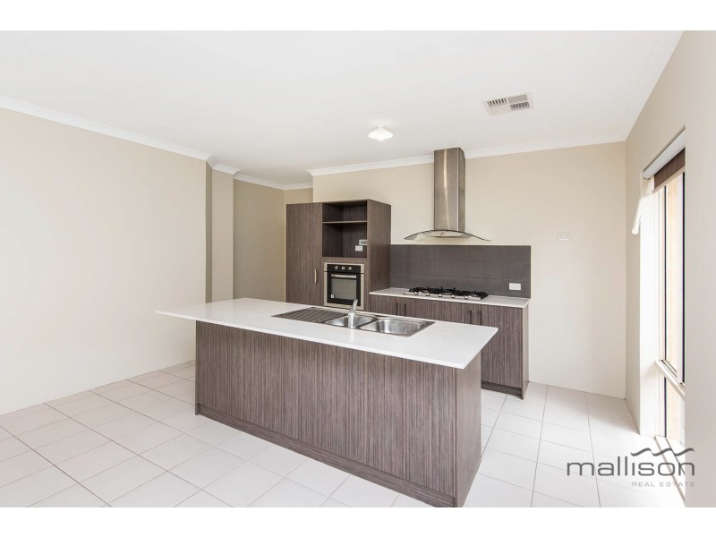 8 Liberation Place, Harrisdale WA 6112