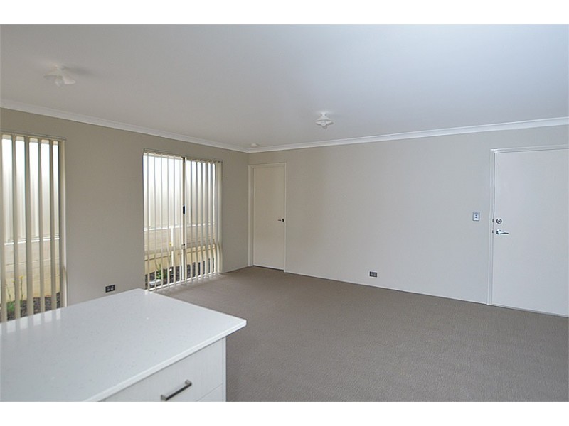 2/15 Framfield Way, Balga WA 6061