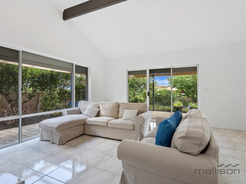 21 Stanley Grove, Winthrop WA 6150