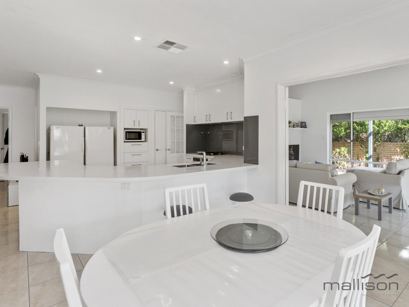 21 Stanley Grove, Winthrop WA 6150