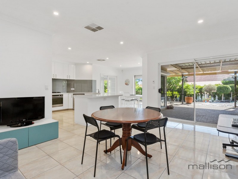 21 Stanley Grove, Winthrop WA 6150