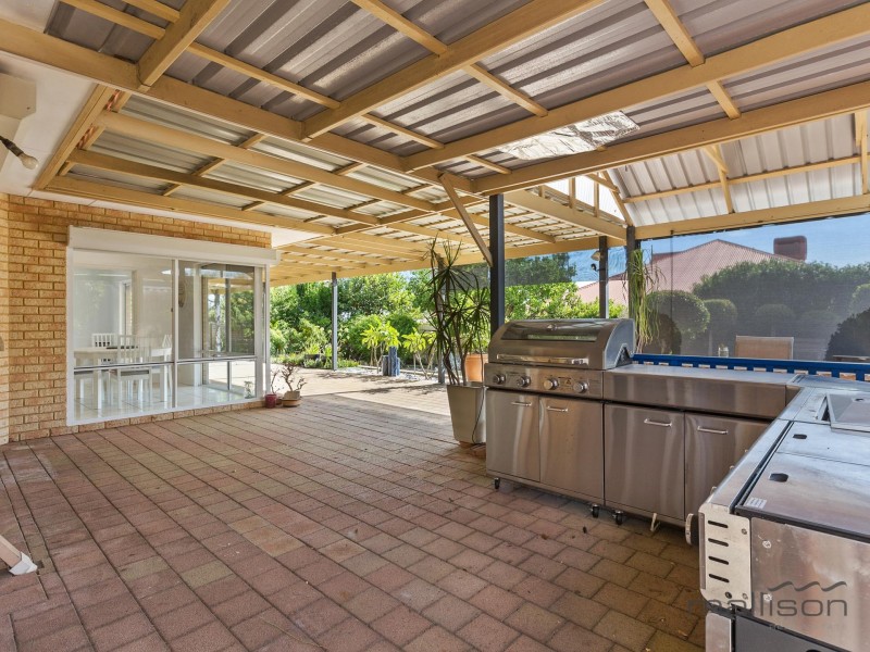 21 Stanley Grove, Winthrop WA 6150