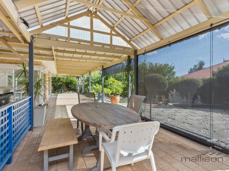 21 Stanley Grove, Winthrop WA 6150