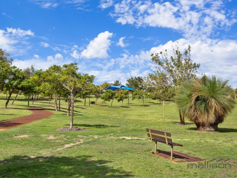 21 Stanley Grove, Winthrop WA 6150