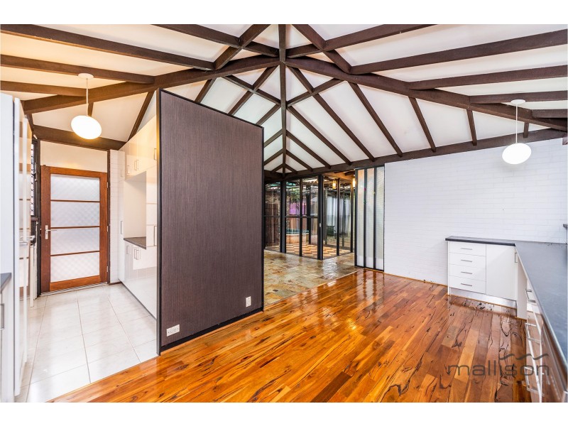 19 Princeton Crt, Thornlie WA 6108