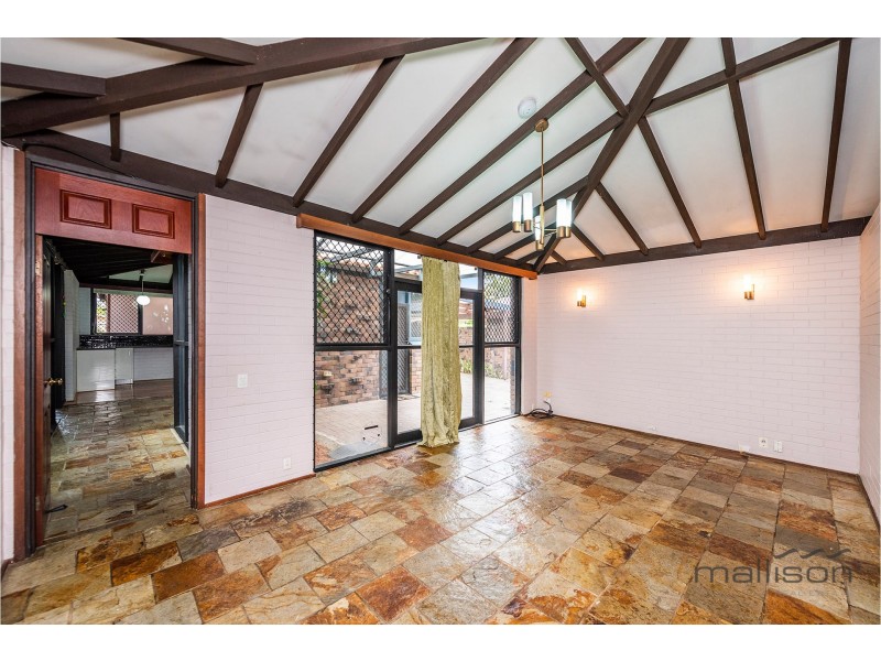 19 Princeton Crt, Thornlie WA 6108