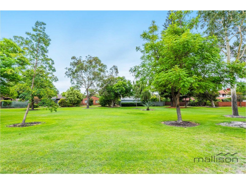 19 Princeton Crt, Thornlie WA 6108