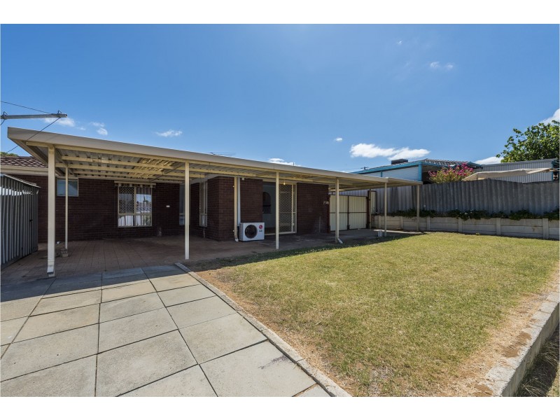 28 Parsons Avenue, Parmelia WA 6167