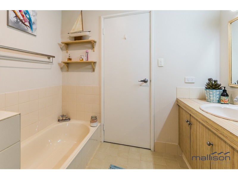 35B Burnett Avenue, Leeming WA 6149