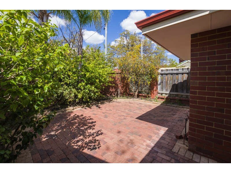 11 Colombo Street, Victoria Park WA 6100