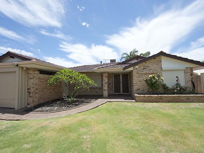 14 Tasman Court, Thornlie WA 6108