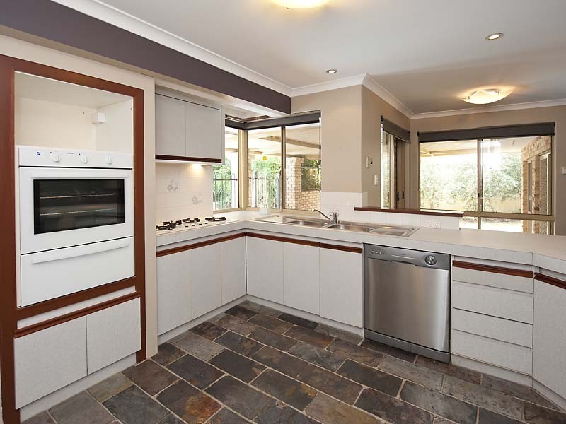 14 Tasman Court, Thornlie WA 6108