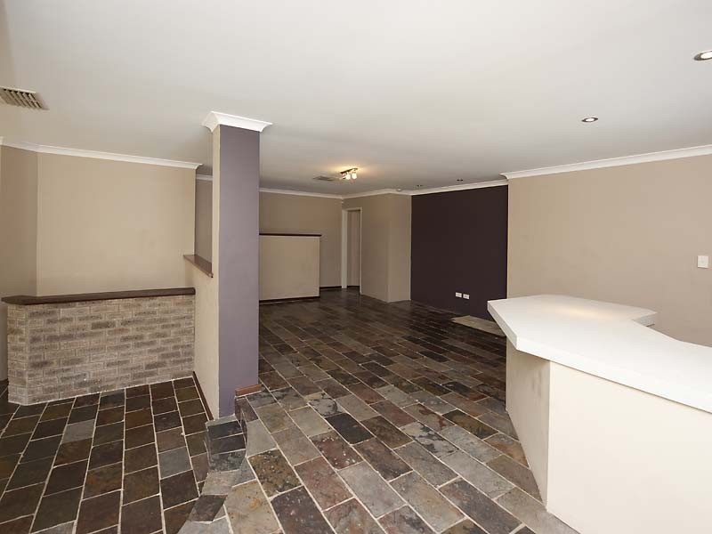 14 Tasman Court, Thornlie WA 6108