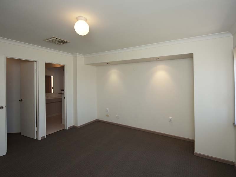 14 Tasman Court, Thornlie WA 6108