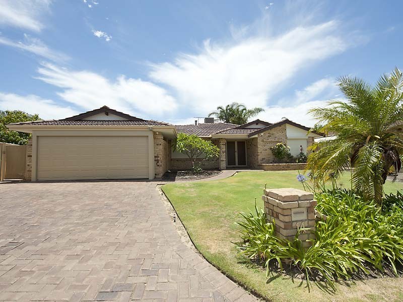 14 Tasman Court, Thornlie WA 6108