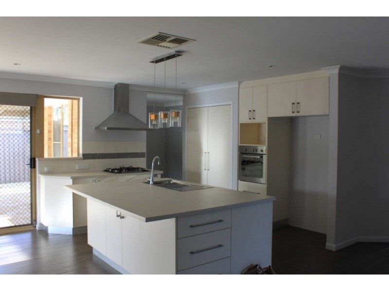 9 Green Street, Kewdale WA 6105