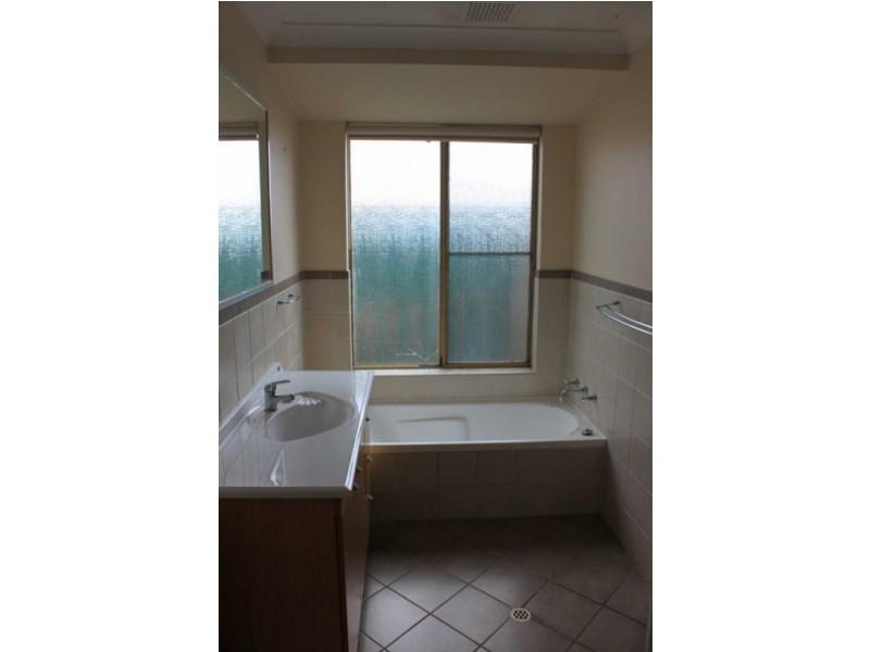 9 Green Street, Kewdale WA 6105