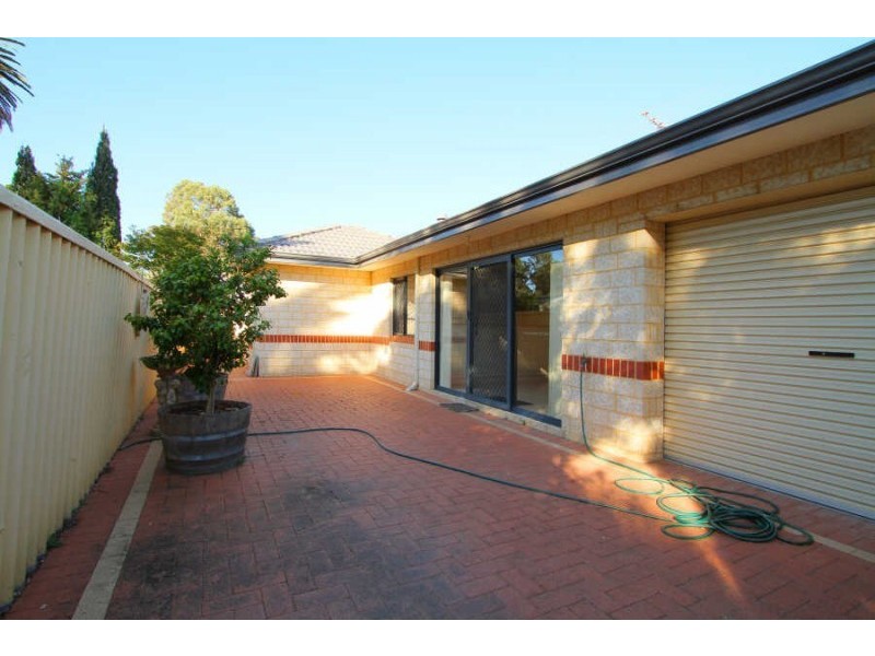 133b Raleigh Street, Carlisle WA 6101