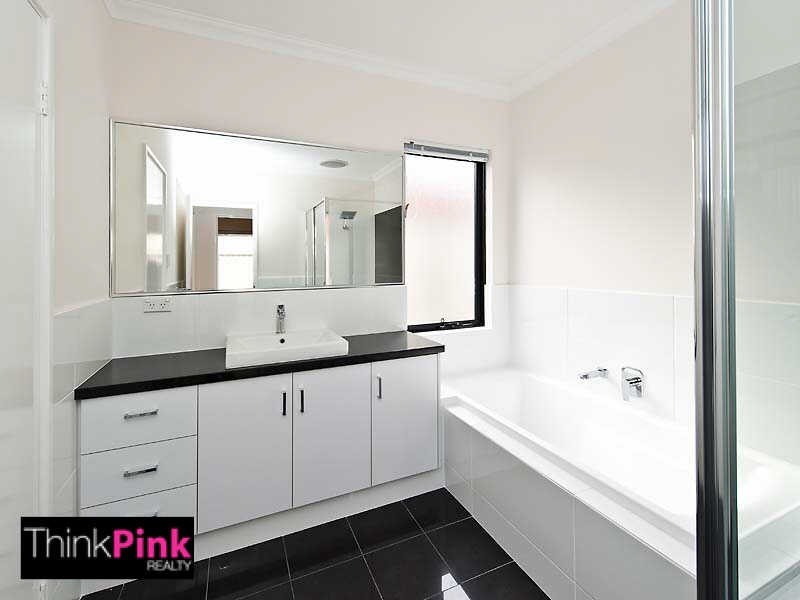 8/198 Surrey Road, Rivervale WA 6103