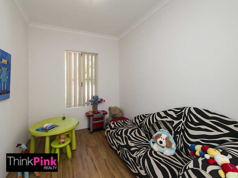 13 Spencer Road, Kelmscott WA 6111