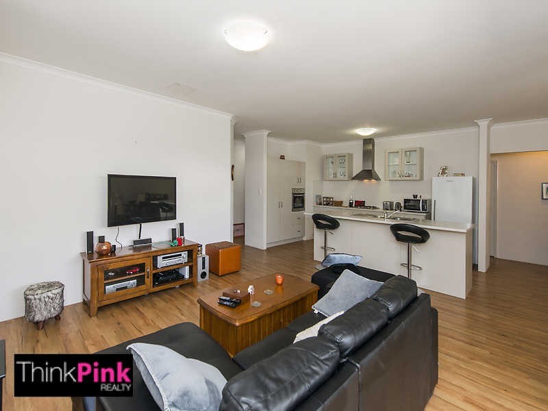 13 Spencer Road, Kelmscott WA 6111