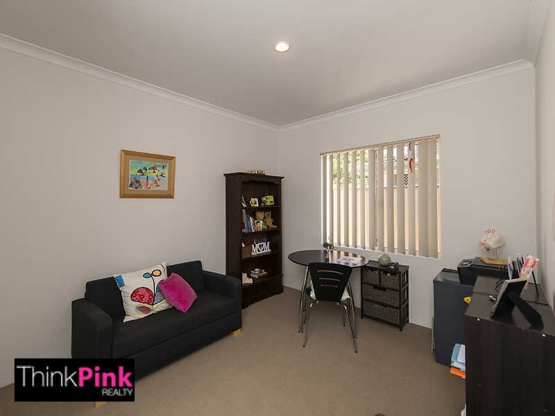 13 Spencer Road, Kelmscott WA 6111