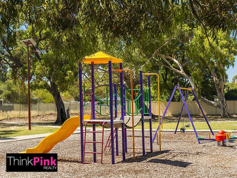 13 Spencer Road, Kelmscott WA 6111