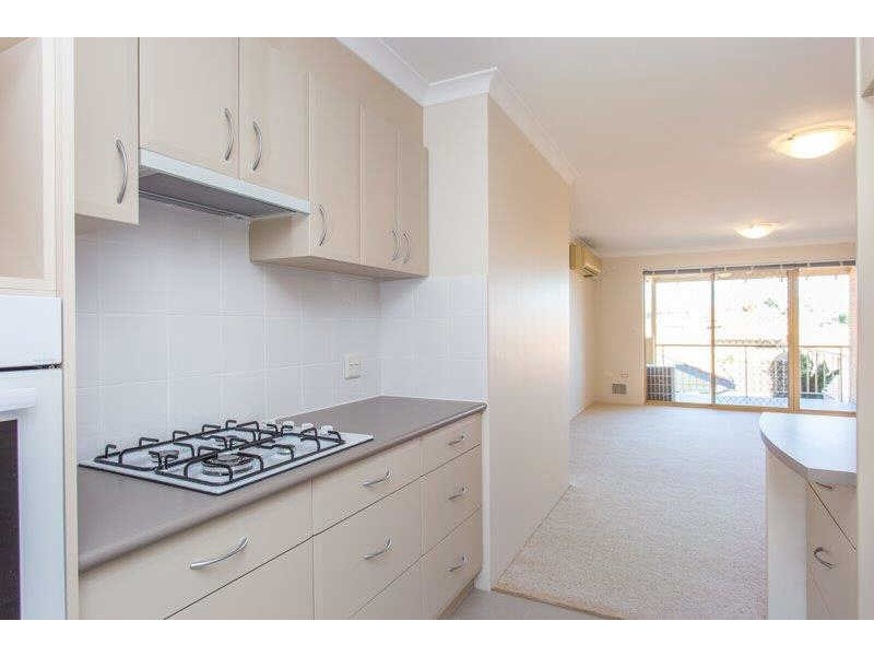 72/39 Elizabeth Street, Cloverdale WA 6105