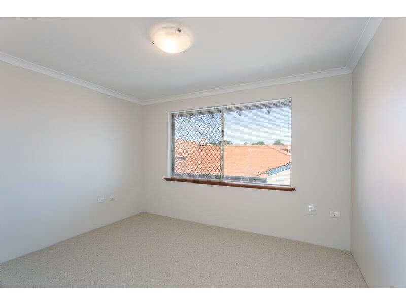 72/39 Elizabeth Street, Cloverdale WA 6105