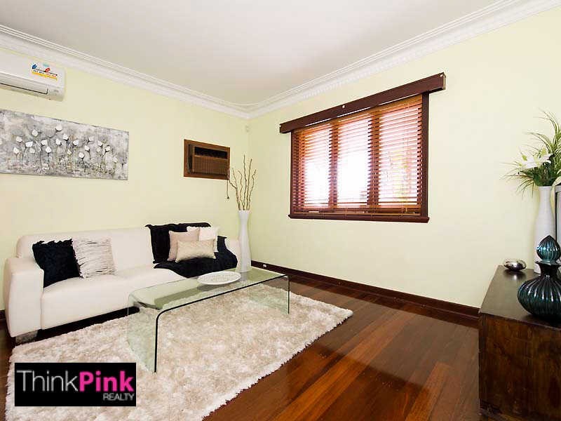 8 Martin Avenue, Rivervale WA 6103